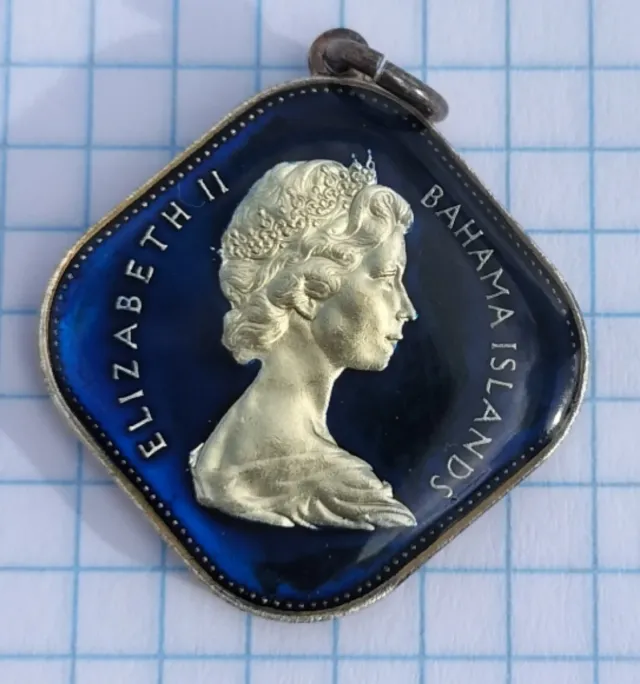 Ciondolo artigianale ibisco Bahamas moneta 15 Cents