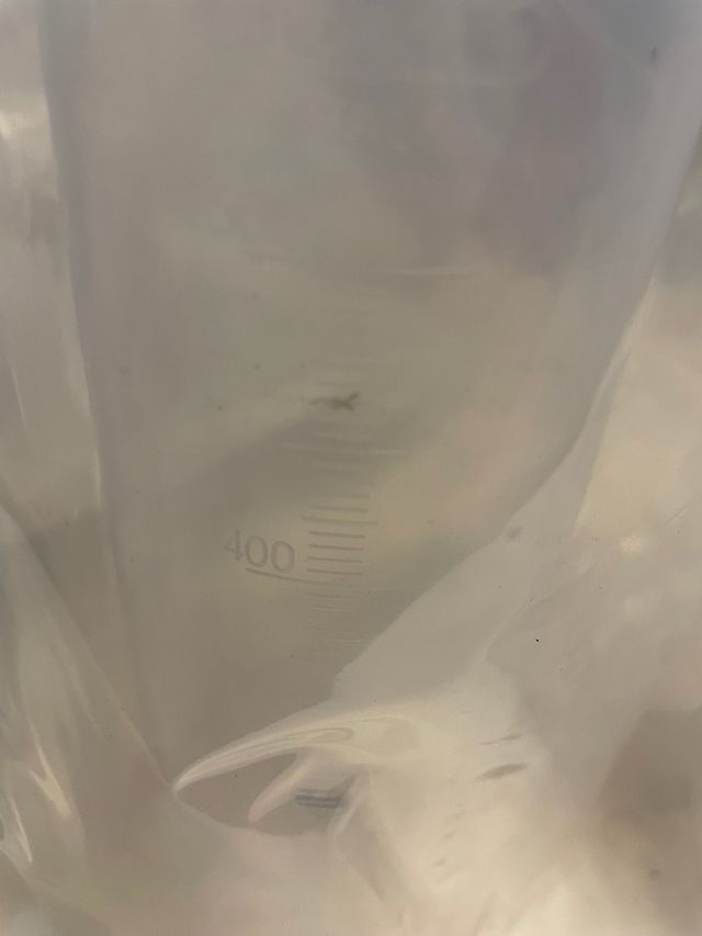 Jarra e provetas medidoras de plástico