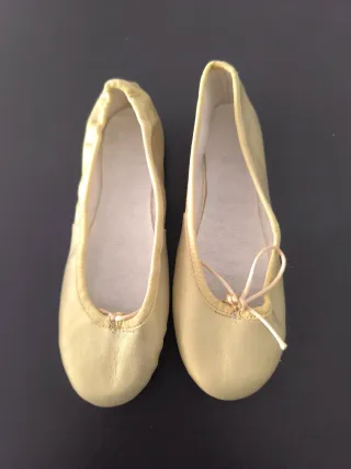 Manoletinas doradas niña talla 35