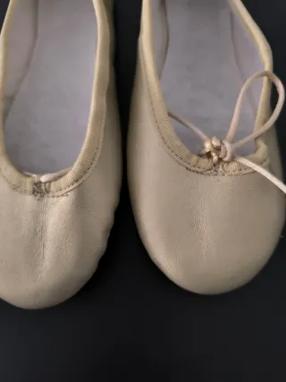 Manoletinas doradas niña talla 35