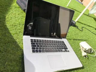 MacBook Pro 2006 (sin sistema)