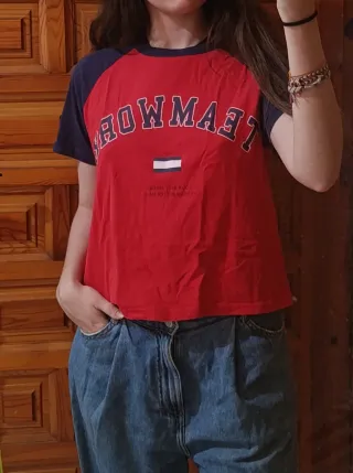 Camiseta Bershka Crop Retro Y2K Talla S