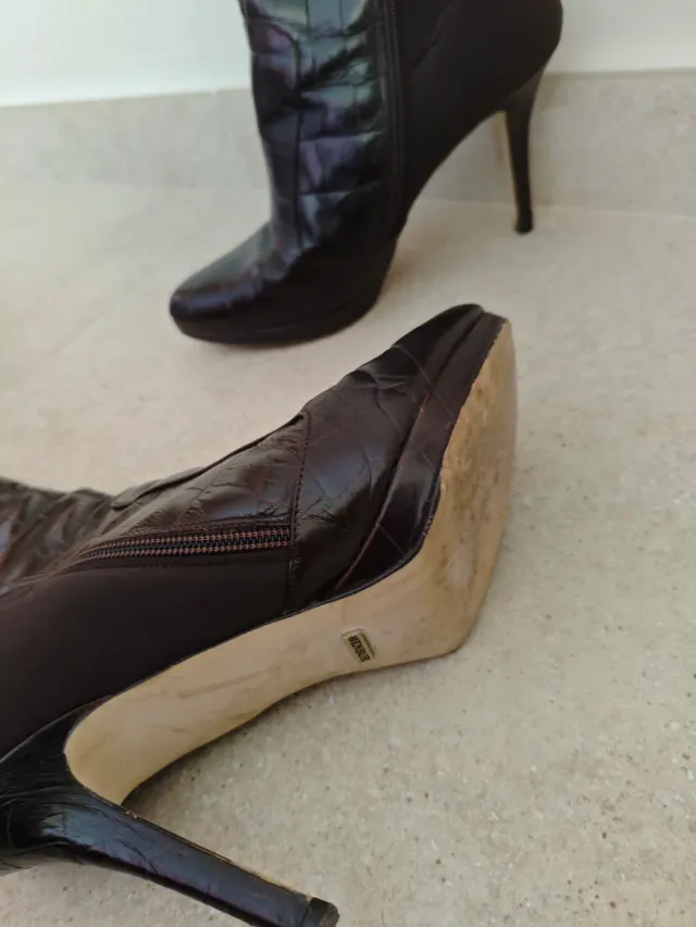 Botas de tacón marrones