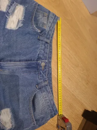 Pantalones vaqueros rotos