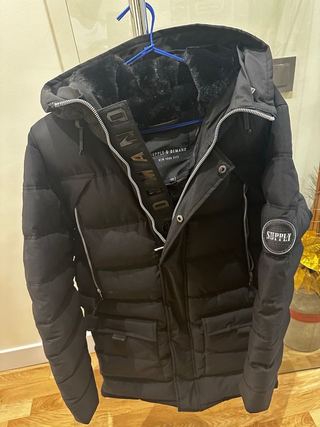 Parka Supply & Demand Negra Talla XS