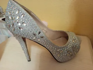 Vestido de fiesta morado y dorado