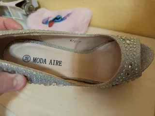 Vestido de fiesta morado y dorado