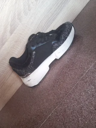 Zapatillas deportivas mujer negras y plateadas