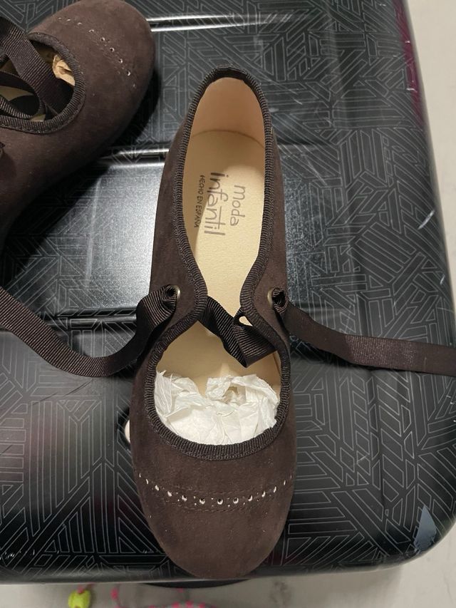 Manoletinas niña Moda Infantil Marrón T.31 Nuevas