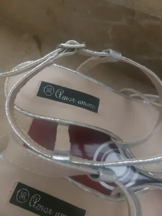 Zapatos de salón plateados talla 36