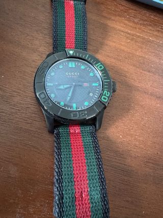 Reloj Gucci Sport, correa de tela