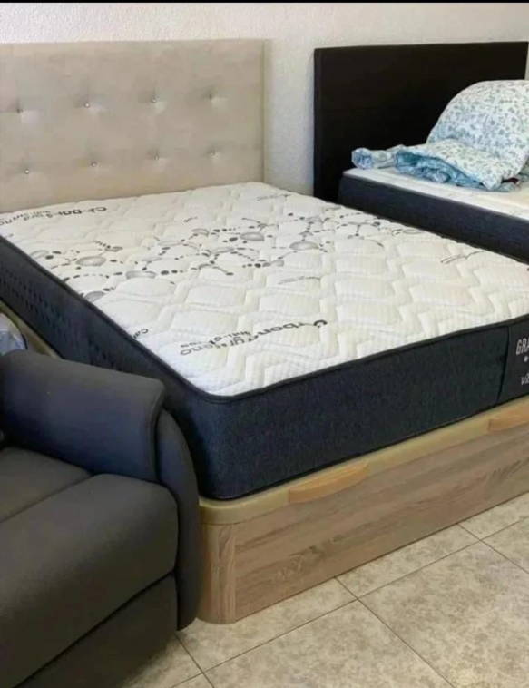 LIQUIDACIÓN EN Canapés abatibles y colchones