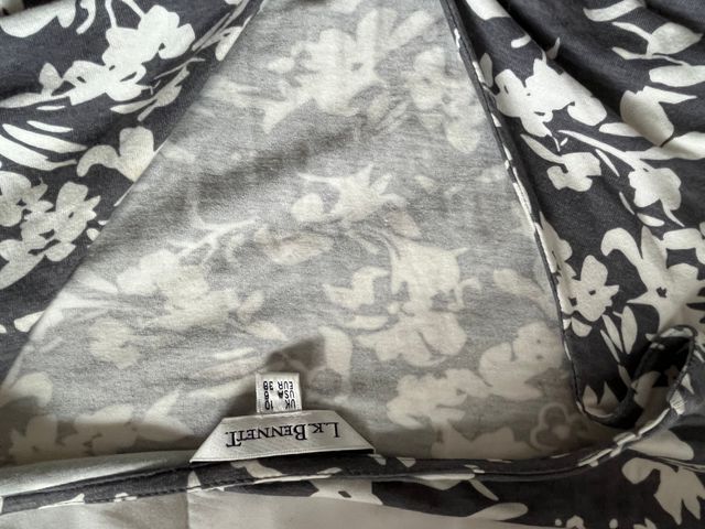 Vestido floral LK Bennett talla L