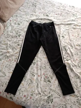 Pantalón chándal Adidas negro