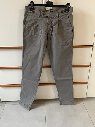 Pantaloni grigi uomo