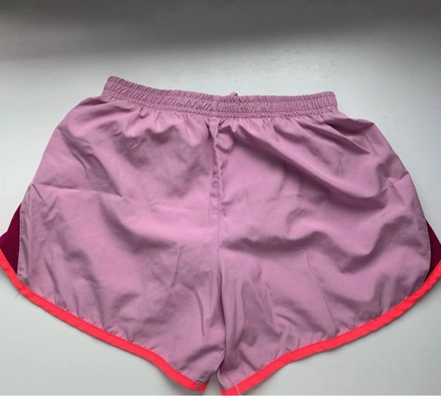 Pantalón corto Nike niña