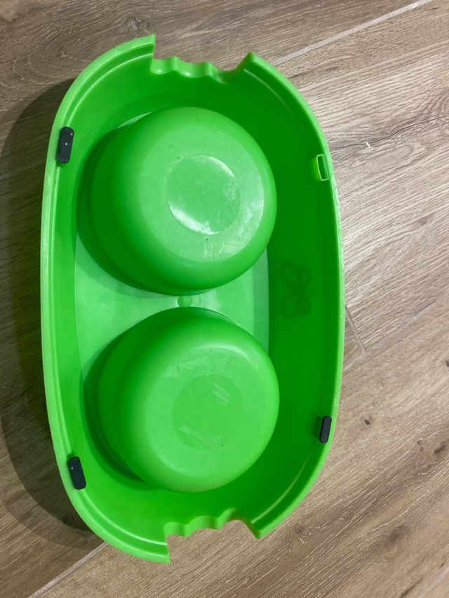 se regala - Comedero doble para gato