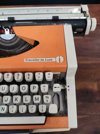 Macchina da scrivere OLYMPIA Traveller de Luxe