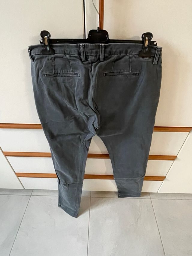 Pantaloni grigio