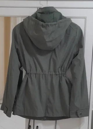 Chaqueta cortavientos mujer verde