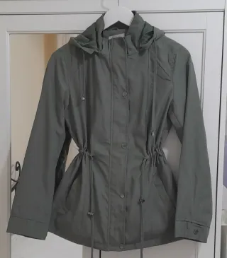 Chaqueta cortavientos mujer verde