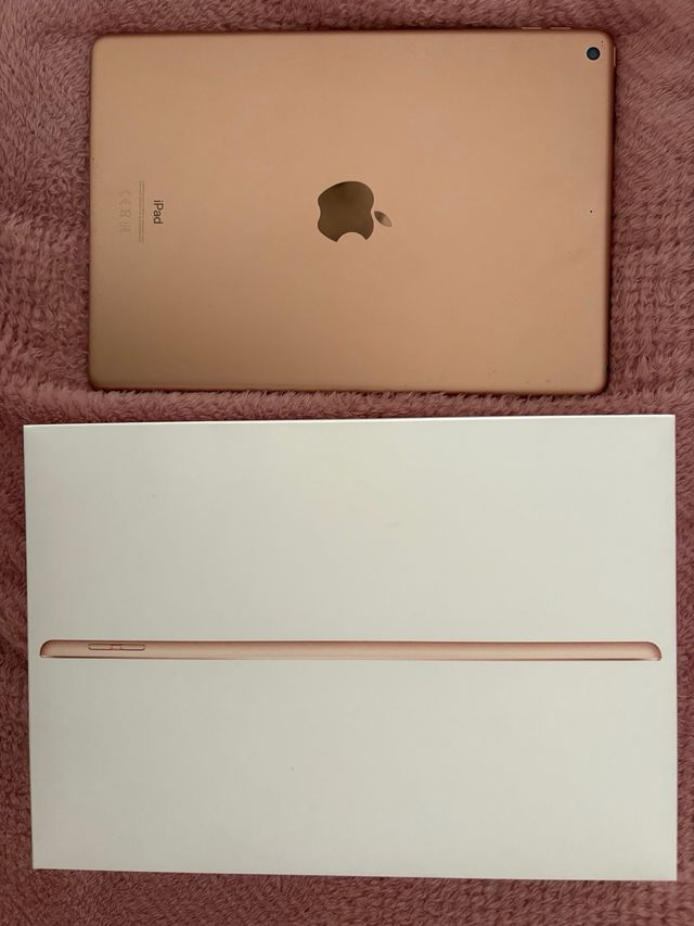 iPad 8ª Gen 10.2 + Funda + Teclado