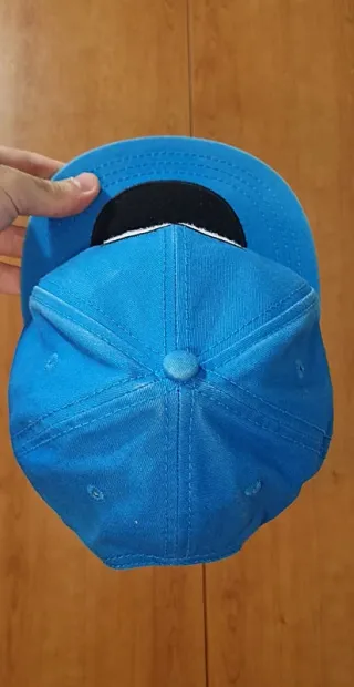 Gorra niño azul visera plana