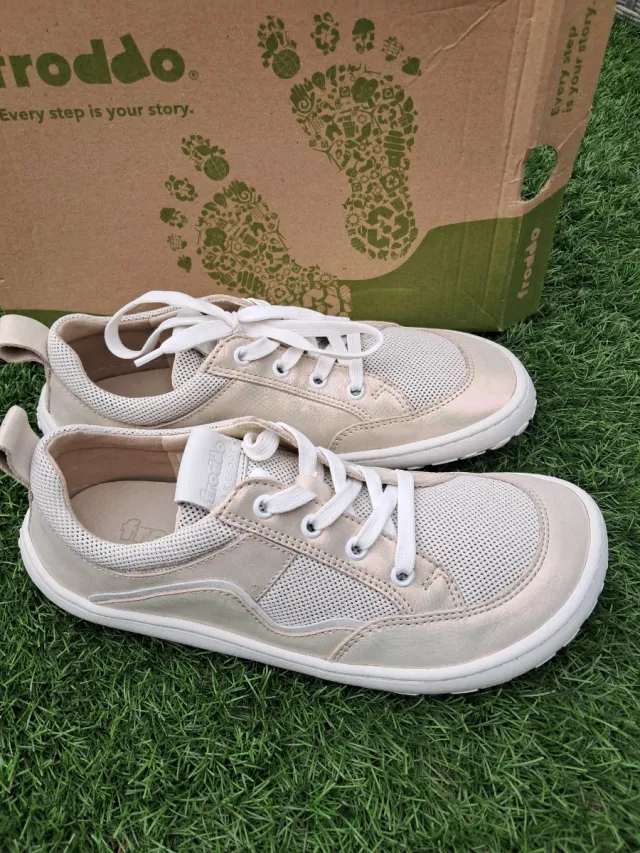 Deportivas barefoot Froddo Talla 37 Beige/Dorado