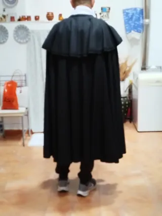 Capa Española Negra y Roja Talla Única