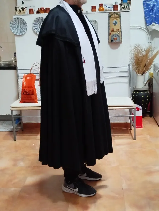 Capa Española Negra y Roja Talla Única