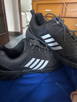 Zapatillas trabajo Negras