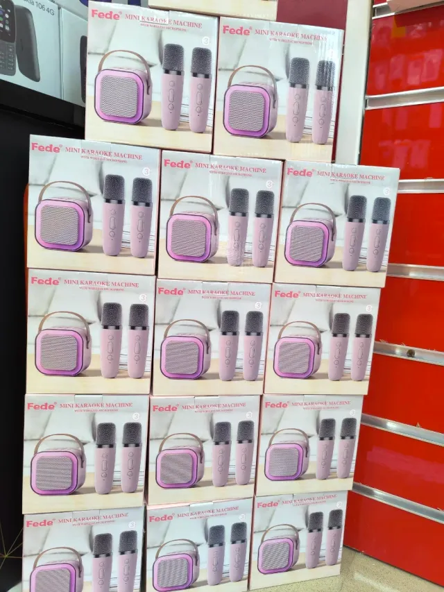 Mini Macchina Karaoke Fede con Microfoni