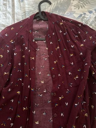 Camisa burdeos estampada Primark talla 36