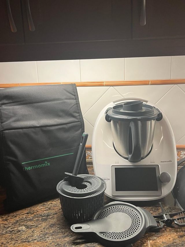 Thermomix con accesorios
