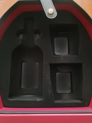 Maletín Chivas Regal Gris sin botella ni vasos