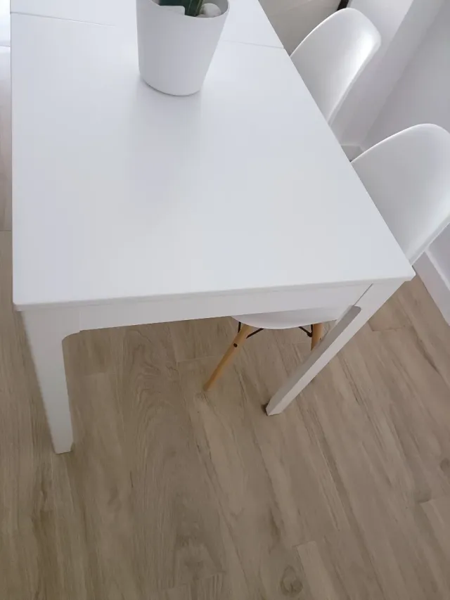 Mesa extensible y 4 Sillas Comedor. NO ENVÍO