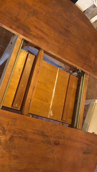 Mesa redonda con 4 sillas extensible