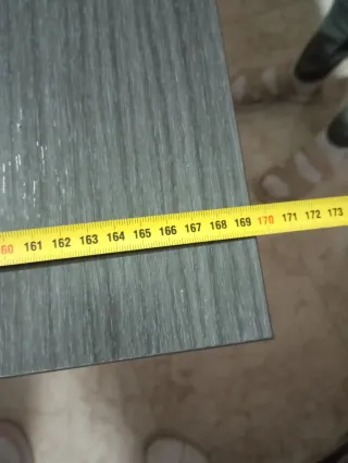 Mesa de salón extensible gris madera