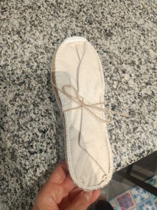 Alpargatas blancas hechas en España Talla 39.