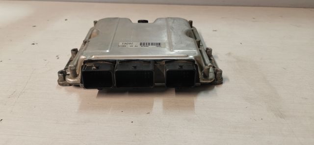 0281010595 CENTRALITA MOTOR (2)