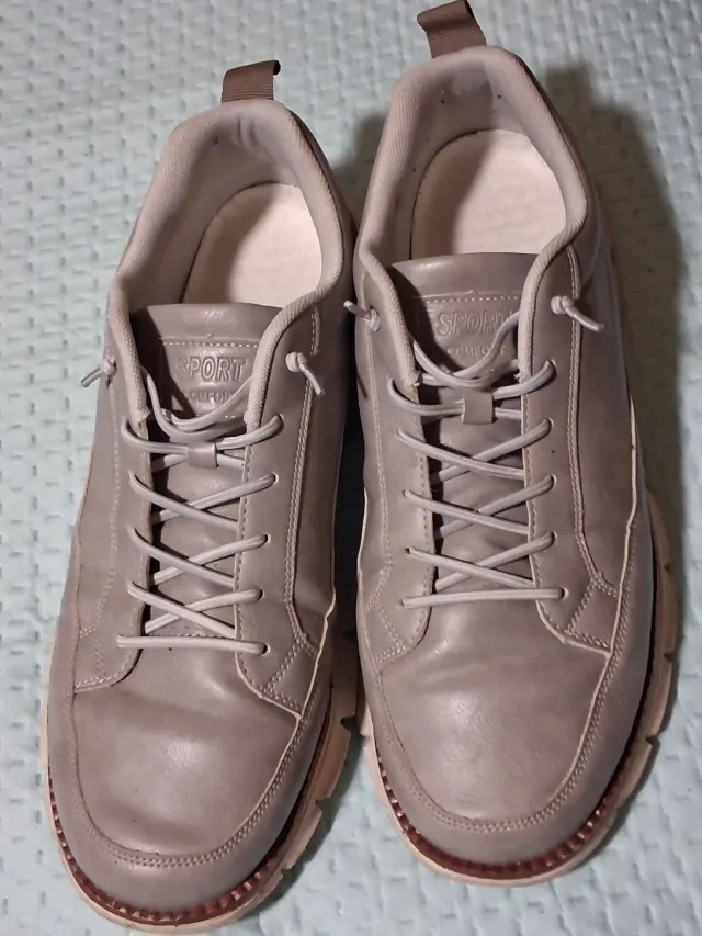 Zapatillas zapato grises