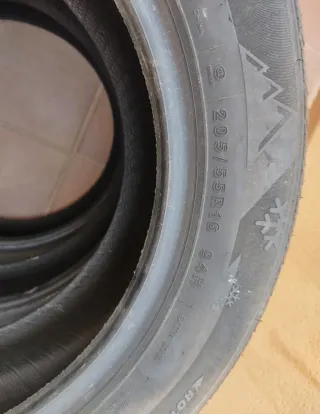 Neumáticos de invierno como nuevos 205/55R16