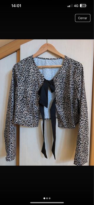 Top Leopardo con Lazada Negra