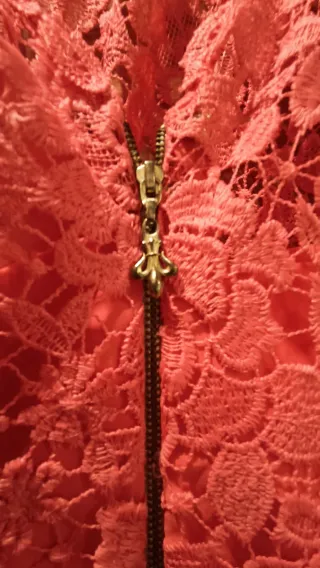 Vestido largo encaje coral