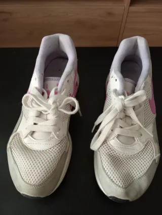 Nike Air Max ST Talla 38.5