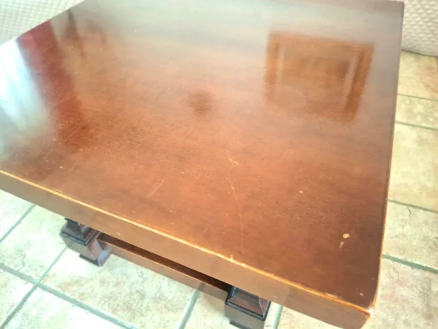 Tavolino vintage in legno con cassetto