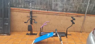 Máquinas de Gimnasio Variadas, abdominales y remo