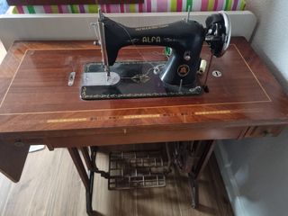 Maquina de coser antigua