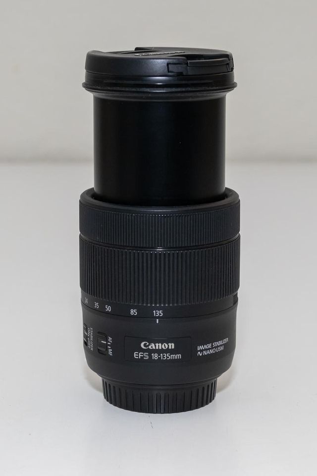 Canon EF-S 18-135mm f/3.5-5.6 IS USM