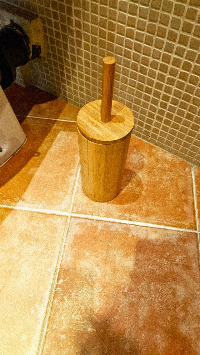 accesorios baño madera.